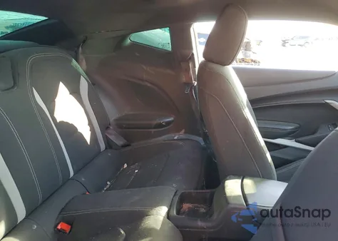 2023 Chevrolet Camaro Lt1 z USA, uszkodzony, nr VIN 1G1FF1R73P0148211